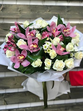 Букет цветов из: Розы и Хризантемы в Новоандросове