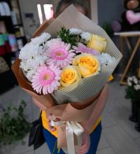 Букет цветов из:  Герберы, Розы и Хризантемы в Новоандросове